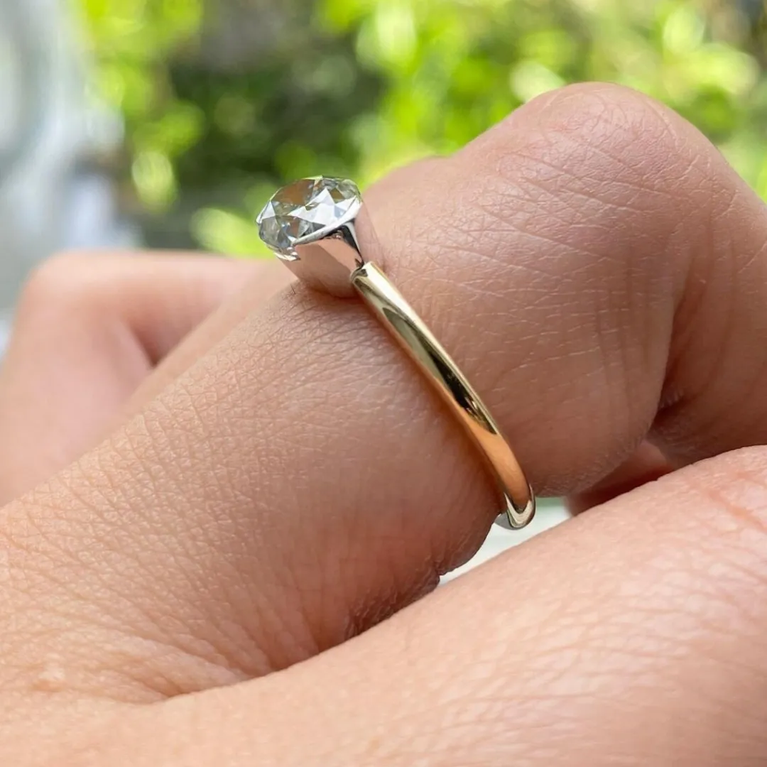 /public/photos/live/Iconic Grey Moissanite Ring  (1).webp
